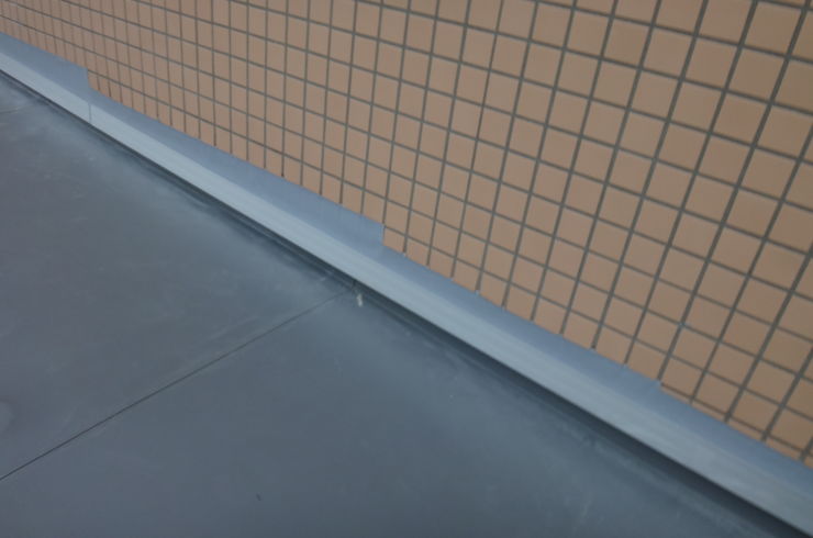 立上りアルミ金物